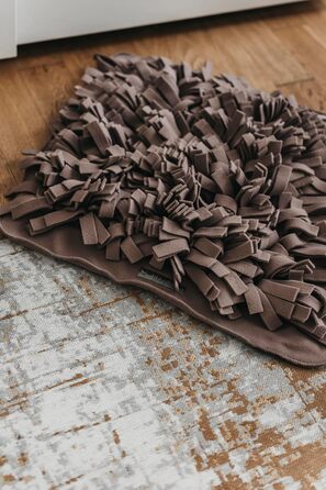 Шнуфлючий килимок для собак LILA LOVES IT 56x56 см - преміум іграшка для вихованців, стильний дизайн, міцний та пральний