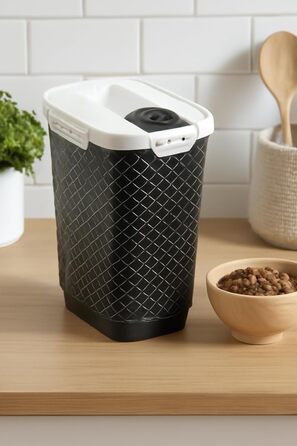 Контейнер для корму Rotho Flo 4.1л з кришкою, з безпечного пластику (PP), BPA-free, чорний