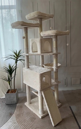 Низька дряпалка, висока дряпалка, лежанка та килимки-дряпалки