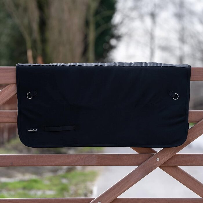 Грелка для спини Back on Track 100 x 120 см (чорна)
