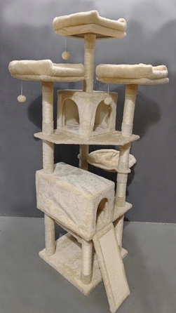 Низька дряпалка, висока дряпалка, лежанка та килимки-дряпалки