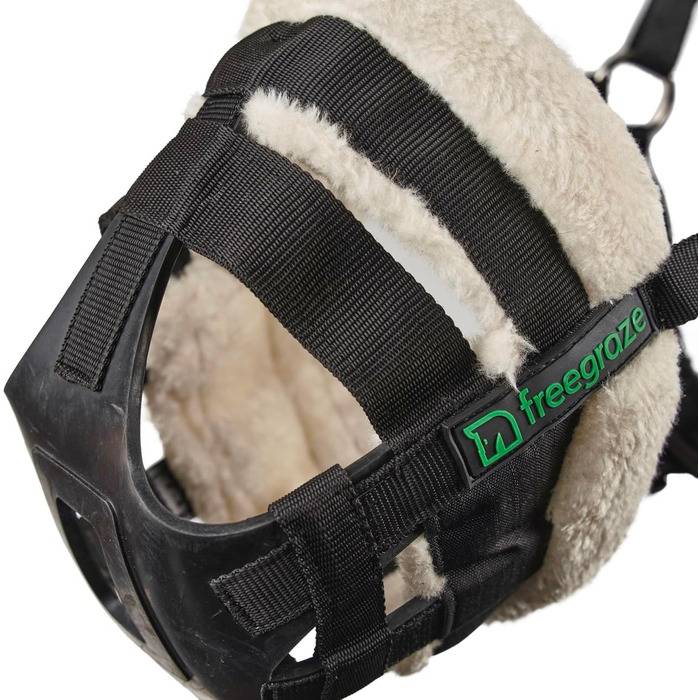 Корзина для коней Shires FreeGraze Airflow Weidemaulkorb, чорна, повна