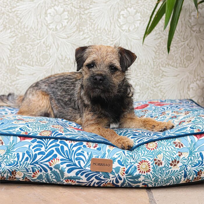 Матрац для собак Rosewood x Morris & Co. великого розміру, бордовий, з товстим шаром наповнювача, неслизький, можна прати, з принтом William Morris (Bower Berry Print, середній)
