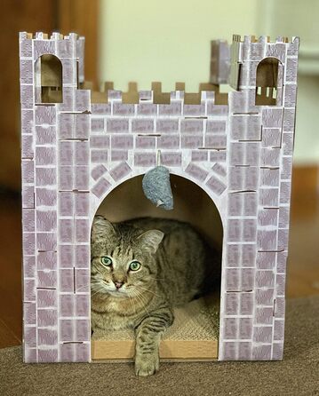 Дерев'яний котячий будиночок Midlee Castle з кігтеточкою, ігровий комплекс для котів