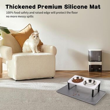 Підвищений годівниця для котів з килимком, нахилений під кутом 15°, миска для їжі та води, що запобігає блювоті, 2 шт. з нержавіючої сталі для котів та цуценят (сірий), 2 миски (білий)