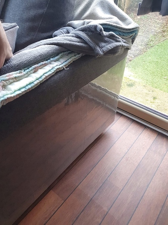 Захисна плівка-накладка для диванів та крісел від кігтів кота, самоклеючий рулон-дряпалка 5м x 30см