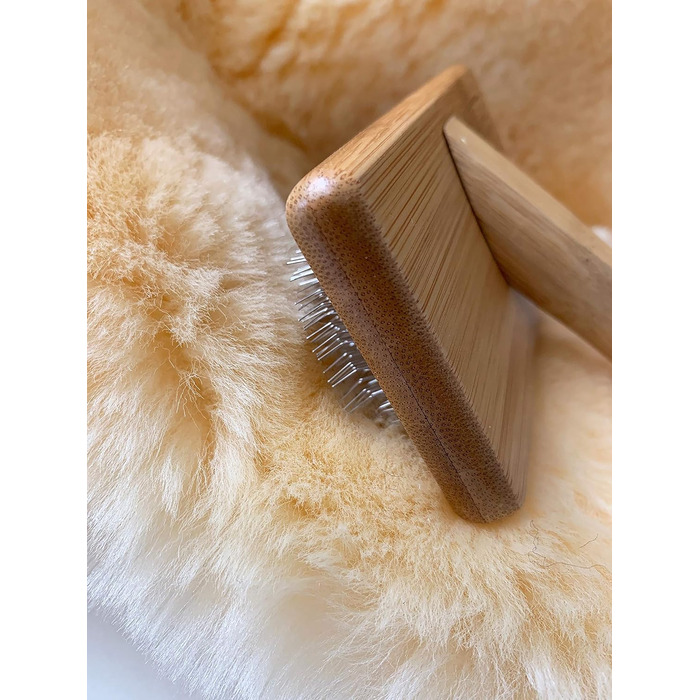 Щітка для видалення ворсу Kaiser 99010 з бамбукової ручки