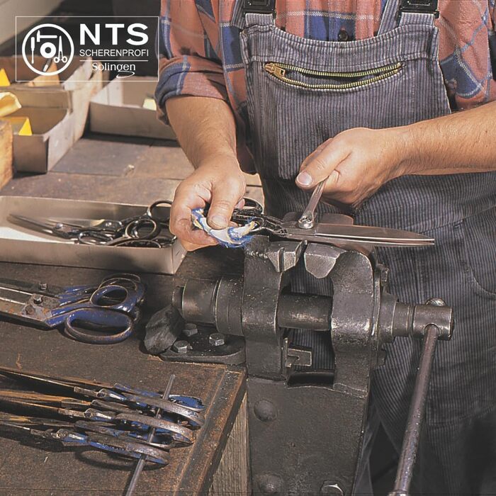 Професійна перукарська ножиці May Lily Line, 5.5'' (14 см), ручна робота, мікрозубчасті, Solingen