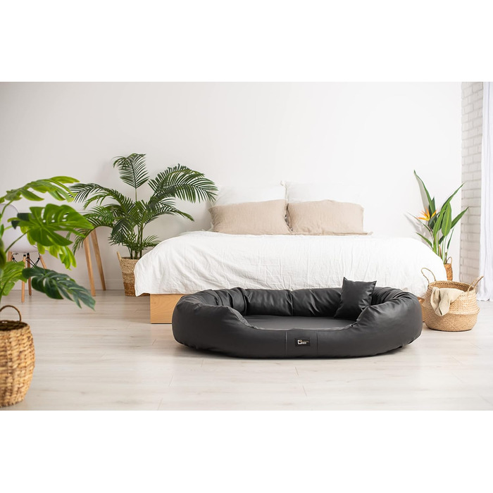 Ортопедичне ліжко для собак Nancy Premium, великий розмір, чорний колір. Зручне, з еко-шкіри, антиковзаюче, зносостійке, для собак середніх та великих порід.