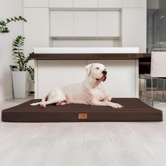 Ортопедичний матрац для собак Tierlando® Oscar Easy CLEAN з екошкіри та віскоеластичної піни, 120x90 см, колір: коричневий | Антипрослизьке покриття