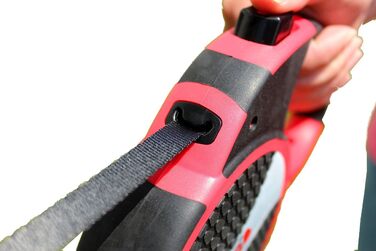 Рулетка для собак KONG Terrain, середнього розміру, фуксія