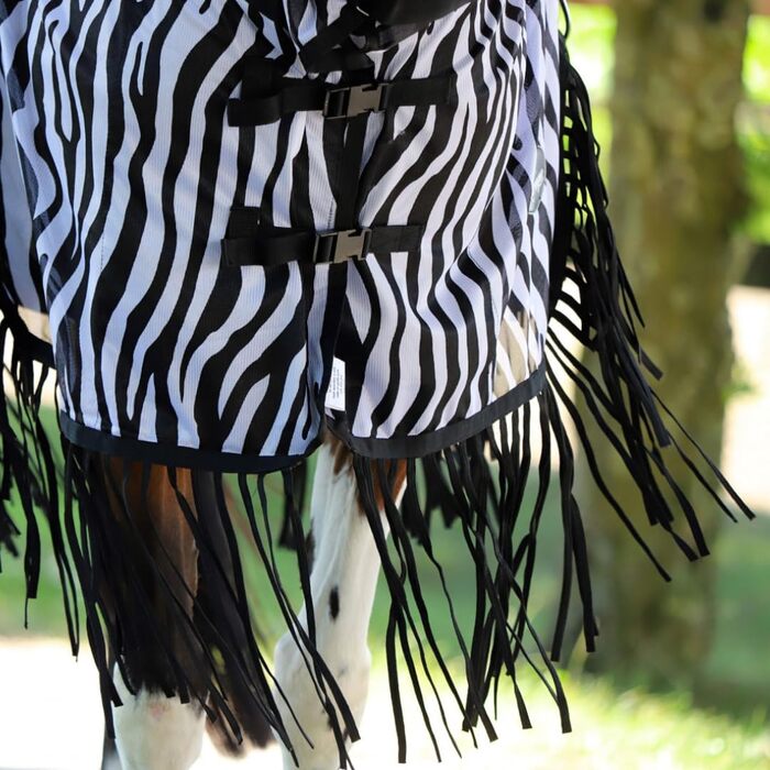 Деки для коней Marengos Zebra з бахромою, 155 см: захист від комах, з вирізом для сідла та начолею, чорно-білий колір, зовнішня деки для коней