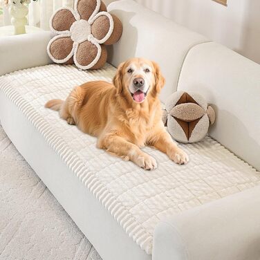 Плед на диван для собак, фланелевий, 70 x 180 см, бежевий. М'який, зручний, антиковзаючий, для захисту дивана від шерсті та бруду. Можна прати в машині.