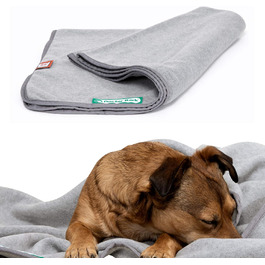 Doctor Bark м'яка флісова ковдра для собак, гіпоалергенна, пральна до 95°C, для дивану та лежака, 100x70 см, світло-сіра, Німеччина