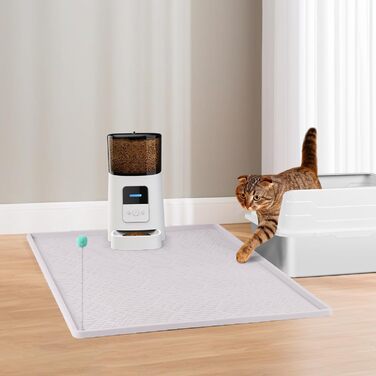 Килимок для котячого туалету Bartuke з іграшкою-м'ячиком, 86 x 56 см, силіконовий, контролює розсипання, м'який для лапок, легко миється (Білий)