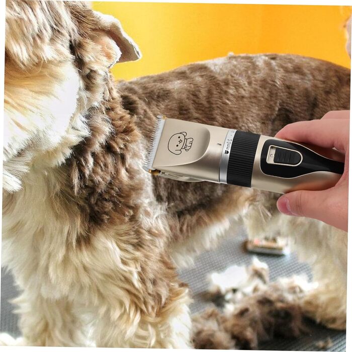 Електричний собачий триммер Hanabass з титановими лезами та керамічним покриттям. Безшумна машинка для грумінгу собак та цуценят, для догляду за вухами та обличчям. Бездротова, для чутливої шкіри.