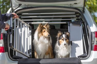 Розширювач висоти для універсальної сітки TRIXIE 13201 - для високих багажників, таких як у мінівенів та позашляховиків. Регульований кут нахилу, алюміній та пластик. Розміри: 92 × 27 × 4 см. Сумісний з 13202