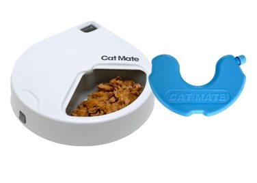 Автоматична годівниця для котів та малих собак Cat Mate C300 з цифровим таймером на 3 прийоми їжі, для сухого та вологого корму (до 330 г), біла